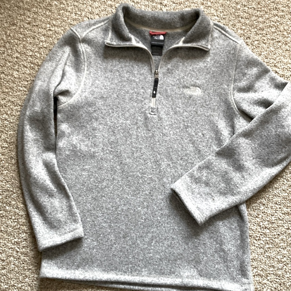 EUC North Face Fleece pullover 🏕️
